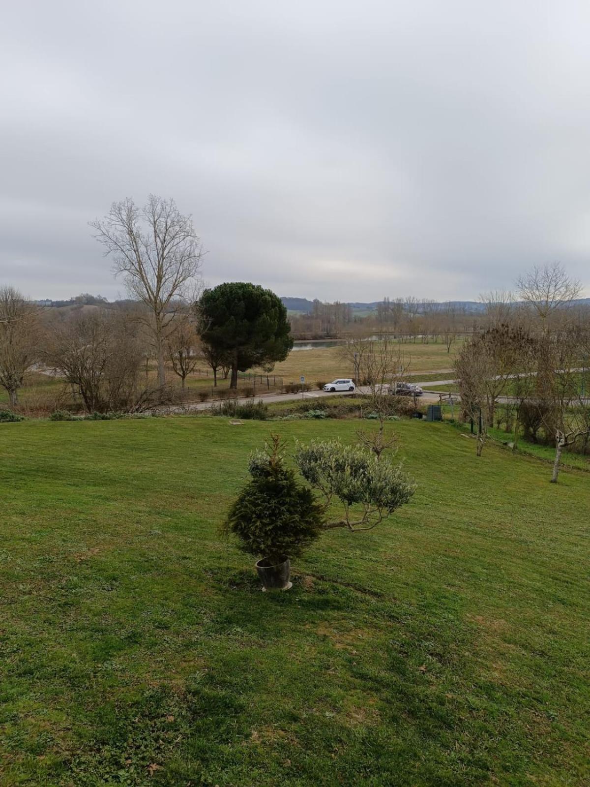 Grande Maison Avec Vue Sur Le Lac Saramon 외부 사진